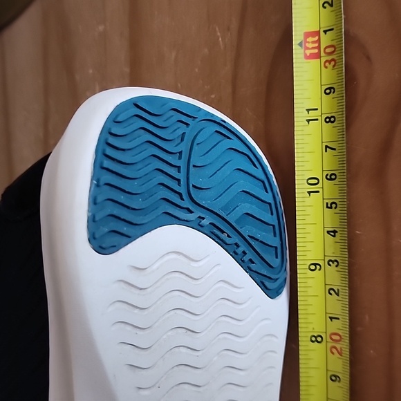 VESSI Size 9 Everyday Move Sneaker - Picture 11 of 12